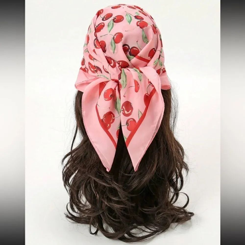 Cherry scarf N576